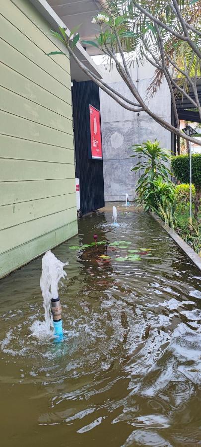 Mila Garden Otel Roi Et Dış mekan fotoğraf