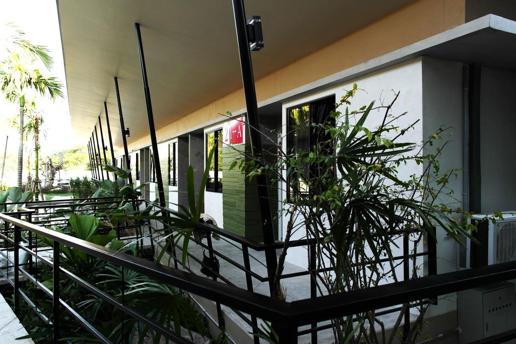 Mila Garden Otel Roi Et Dış mekan fotoğraf