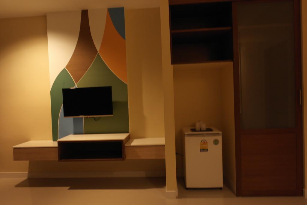 Mila Garden Otel Roi Et Dış mekan fotoğraf