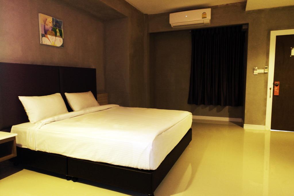 Mila Garden Otel Roi Et Dış mekan fotoğraf