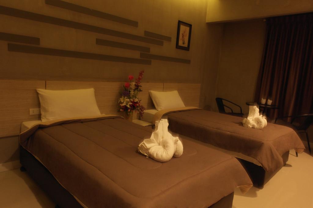 Mila Garden Otel Roi Et Dış mekan fotoğraf