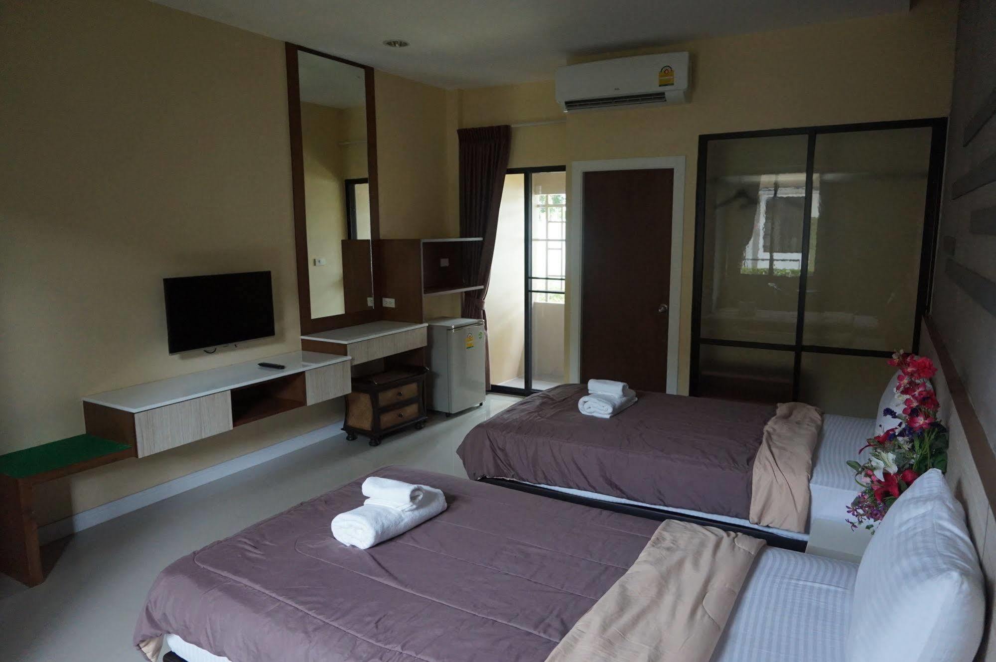 Mila Garden Otel Roi Et Dış mekan fotoğraf