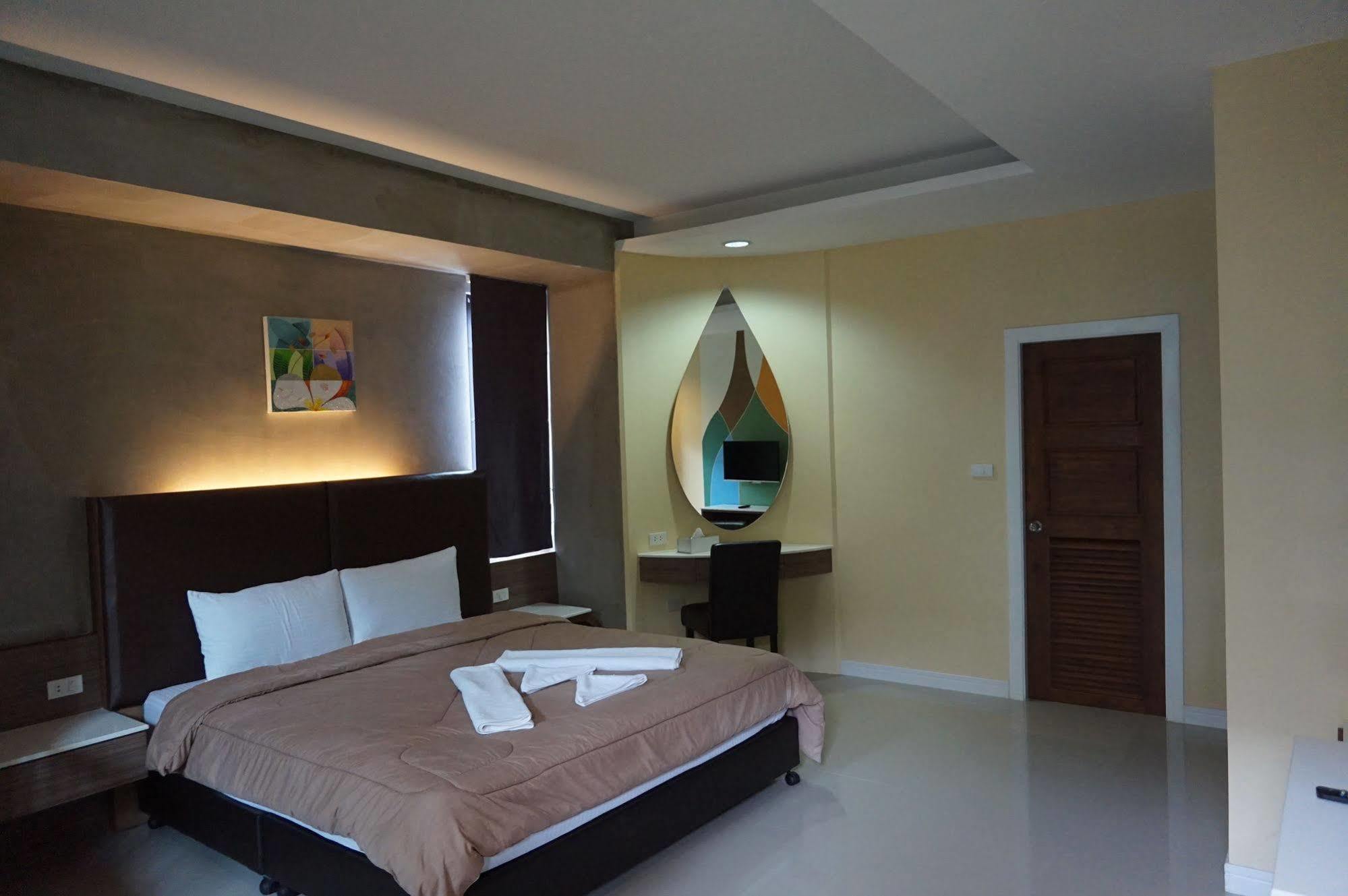 Mila Garden Otel Roi Et Dış mekan fotoğraf