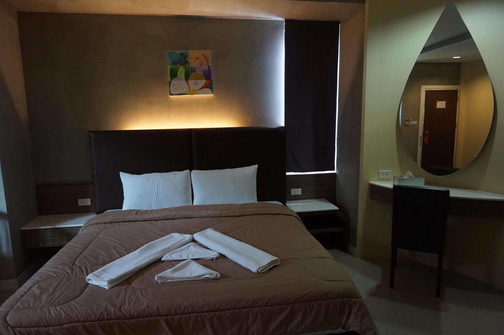 Mila Garden Otel Roi Et Dış mekan fotoğraf