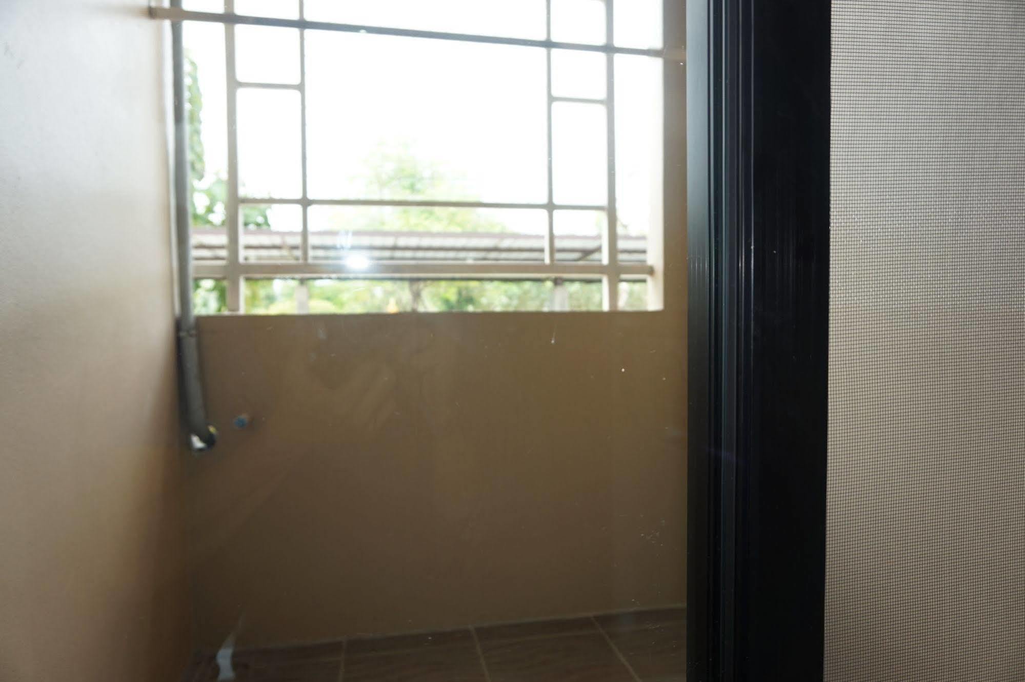 Mila Garden Otel Roi Et Dış mekan fotoğraf