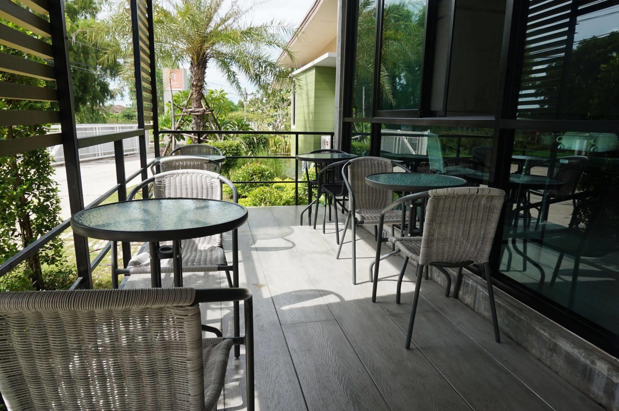 Mila Garden Otel Roi Et Dış mekan fotoğraf