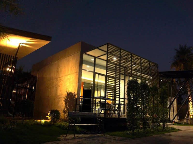 Mila Garden Otel Roi Et Dış mekan fotoğraf